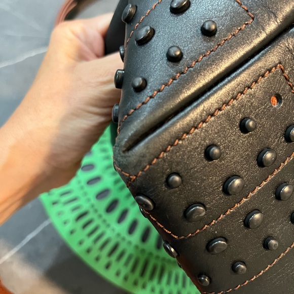 Tod’s Bucket Bag - Picture 7 of 13